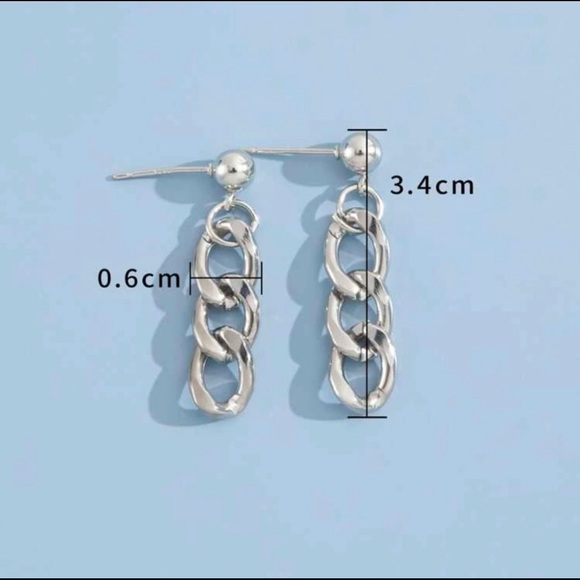 NWT Silver Chain Linked Earrings - Picture 4 of 4